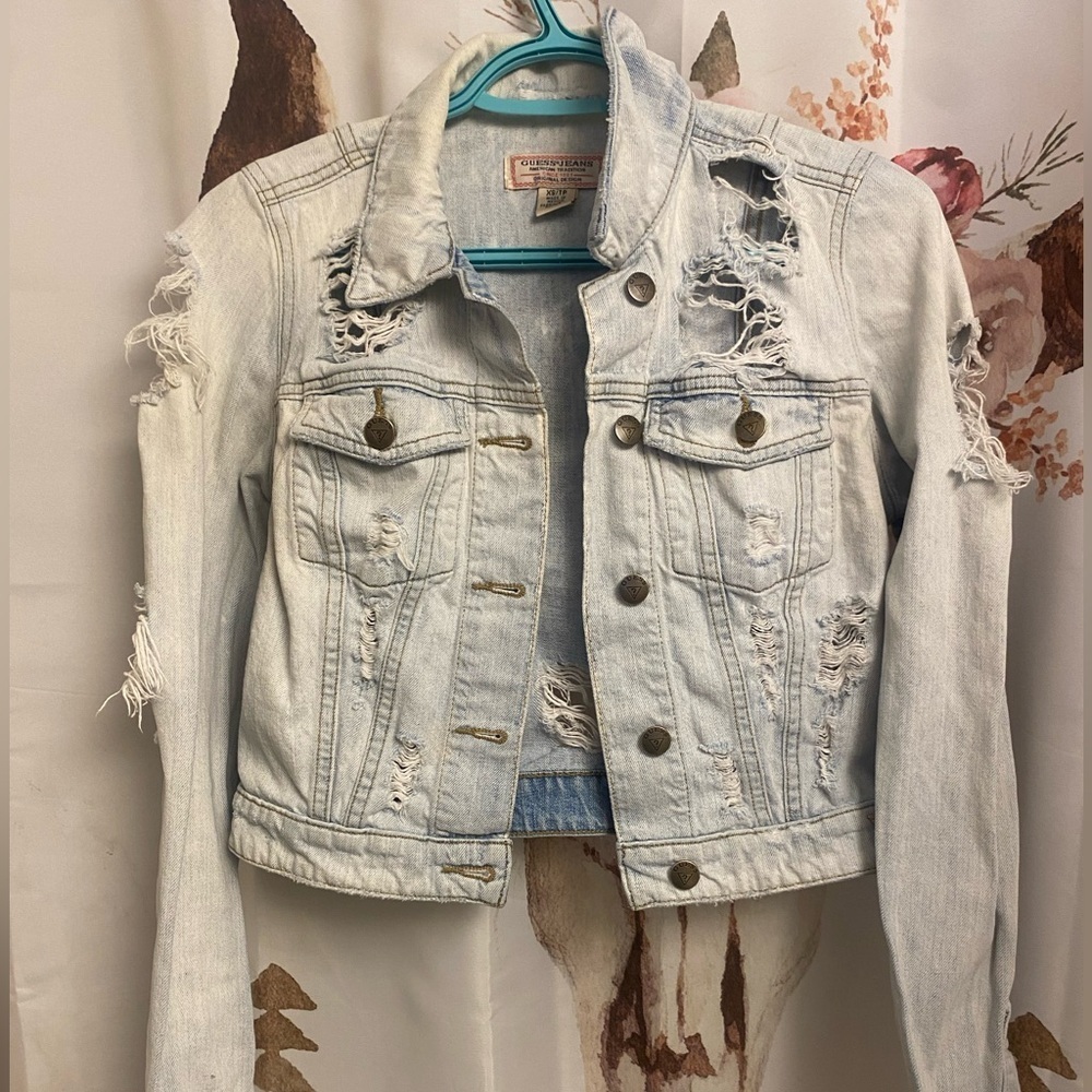 XS Guess distressed denim jacket​​​